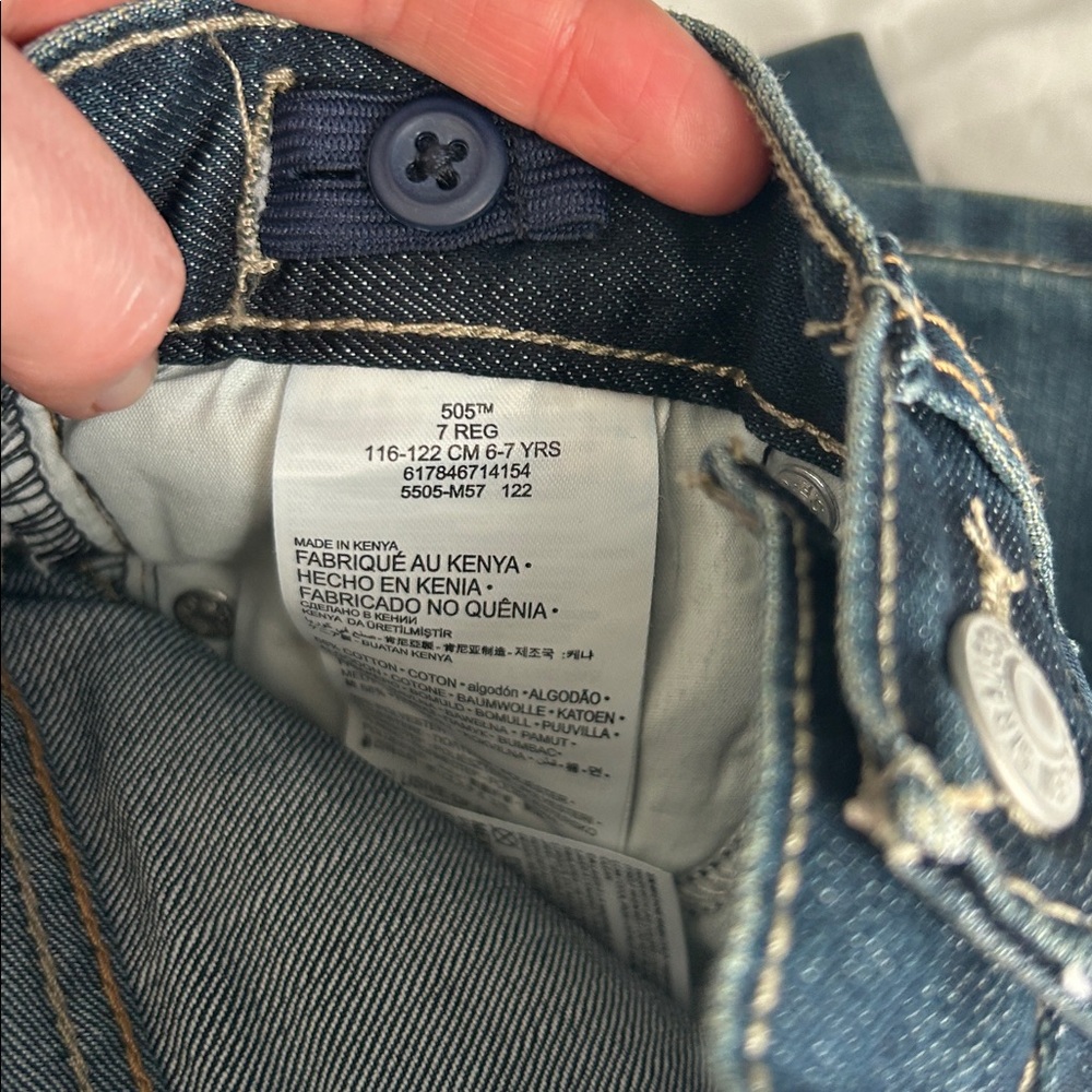 2 Pair of Levi Boy’s jeans - Picture 5 of 6